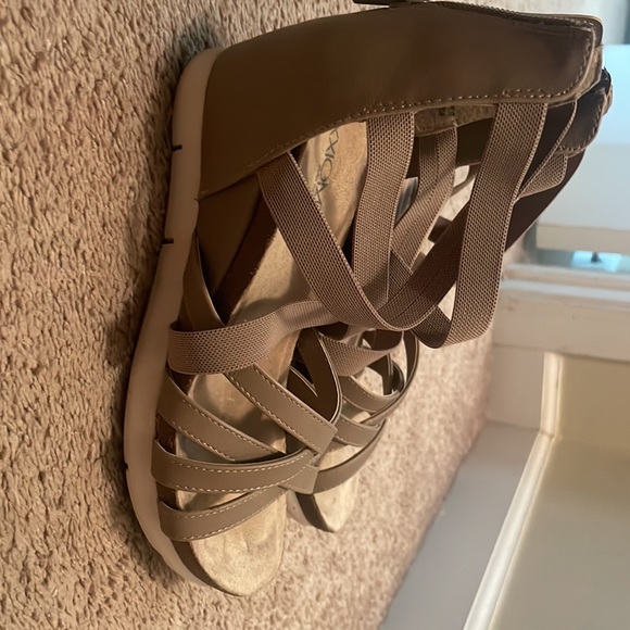 Wedges - Picture 2 of 2